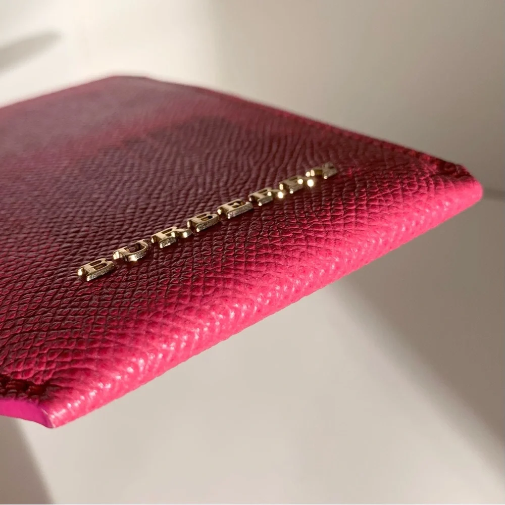 Burberry new never